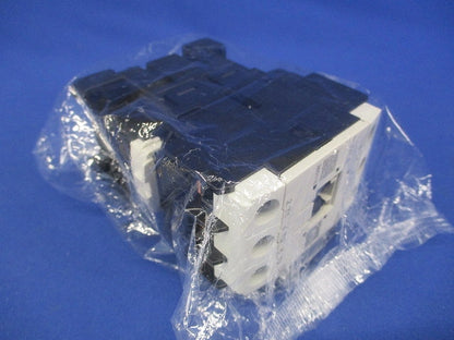 電磁開閉器  SC32XA
