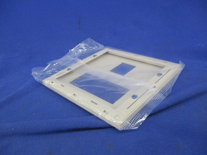 コンセントプレート 4コ用(3コ+1コ用)(6枚入) WTL7074F