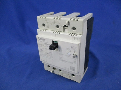 漏電遮断器3P3E10A NV30-KC