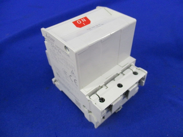 サーキットプロテクタ 3P5A CP30-BA
