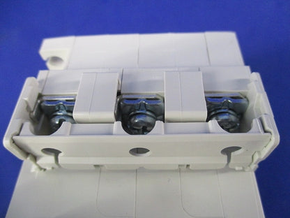 サーキットプロテクタ 3P5A CP30-BA