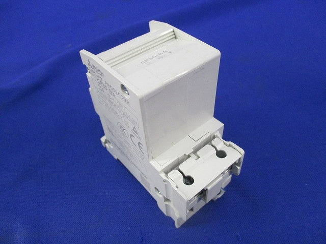 サーキットプロテクタ 2P15A CP30-BA
