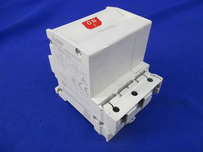 サーキットプロテクタ 3P5A CP30-BA