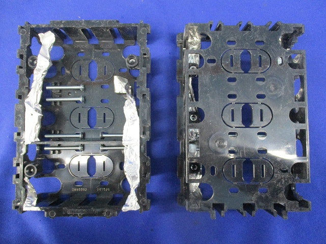 住宅用スイッチボックス 3コ用(6個入)(ビス1個不足) DM80302