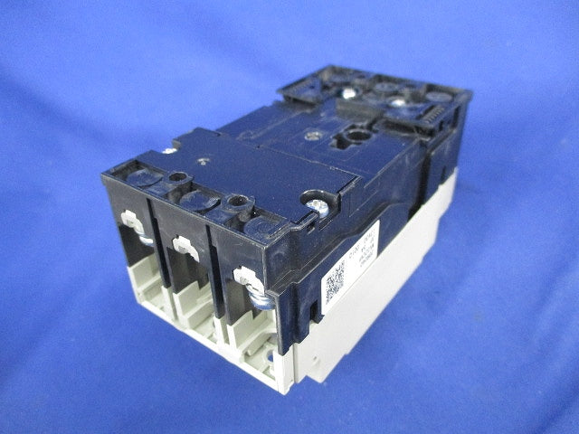 漏電ブレーカ3P5A(ビス１個不足) NV32-CVF
