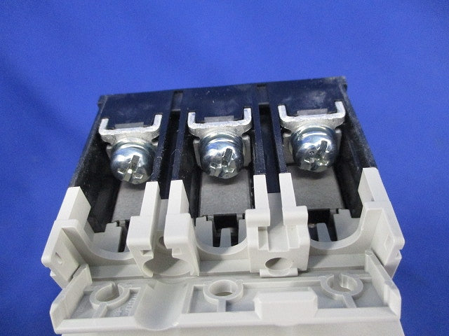 漏電ブレーカ3P5A(ビス１個不足) NV32-CVF