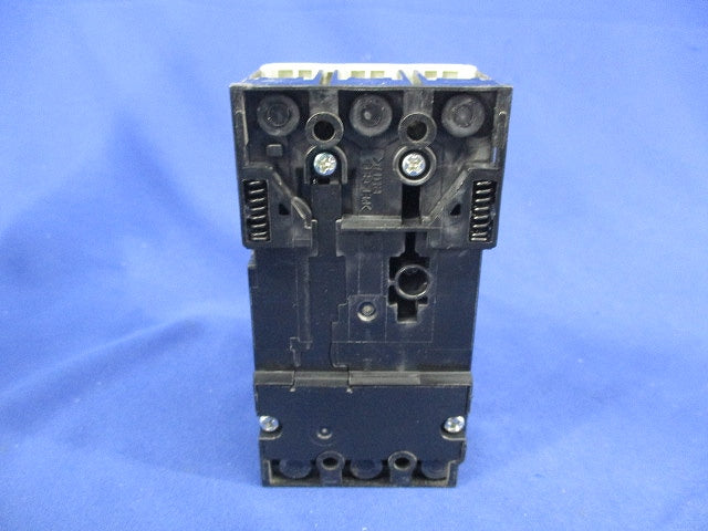 漏電ブレーカ3P5A(ビス１個不足) NV32-CVF