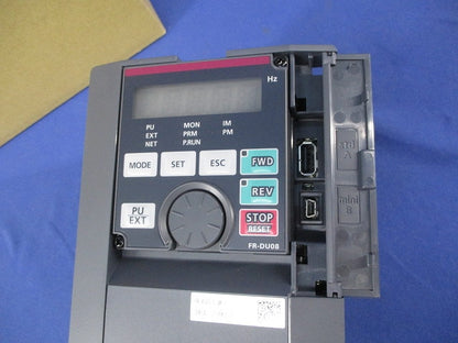 インバータ FR-A820-0.4K-1