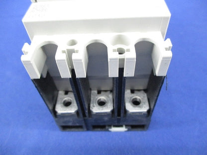 ノーヒューズブレーカ3P20A NF32-SVF