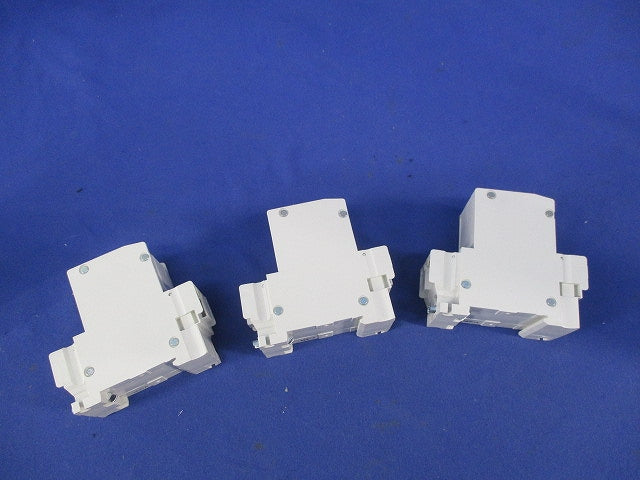 サーキットプロテクタ 2P30A(3個入) CP30-BA