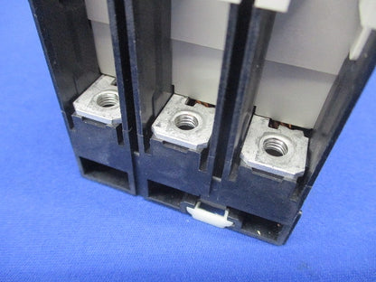 ノーヒューズブレーカ 3P10A NF32-SVF3P10A