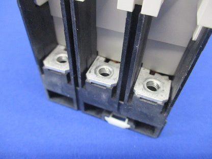 ノーヒューズブレーカ 3P20A NF32-SVF3P20A