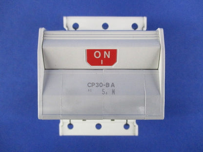 サーキットプロテクタ 3P3E5A CP30-BA3P3E5A