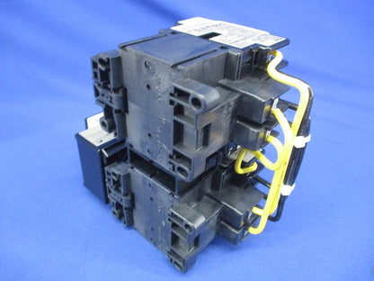 可逆形電磁開閉器 200V 0.48-0.72A 1a1b SW-05RM