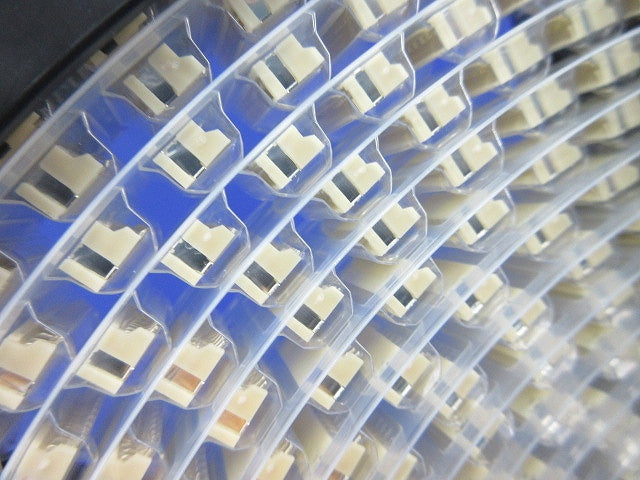 Connector 1000個入 S8B-ZR-SM4A-TF