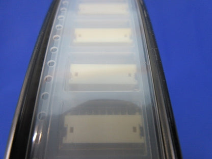 Connector 1000個入 S8B-ZR-SM4A-TF