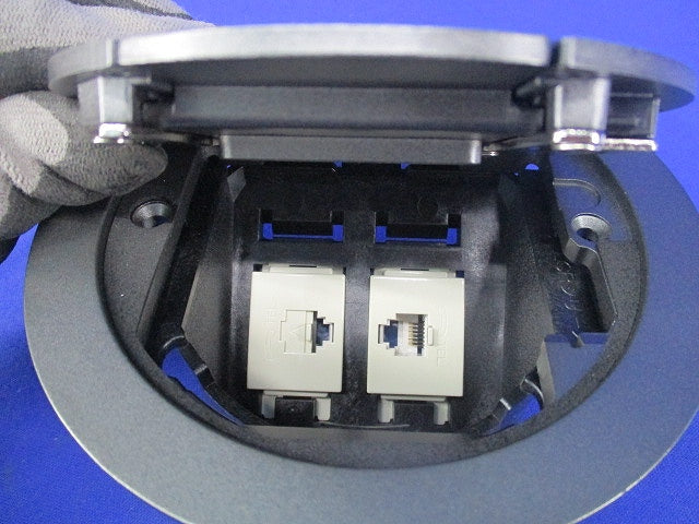 プラグ収納コンセント LCR10066