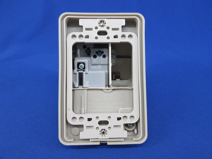 抜け止め接地コンセント JW-B-9GCE