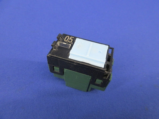 埋込パイロットスイッチB(汚れ有) WT52412