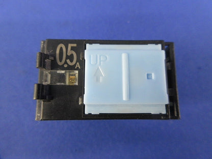 埋込パイロットスイッチB(汚れ有) WT52412