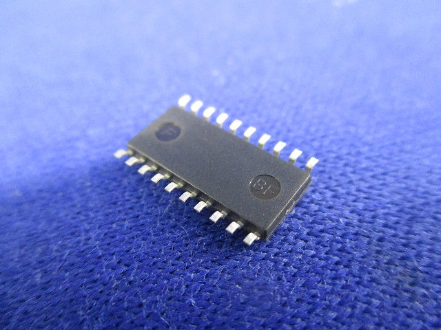 I.C. LM7001M