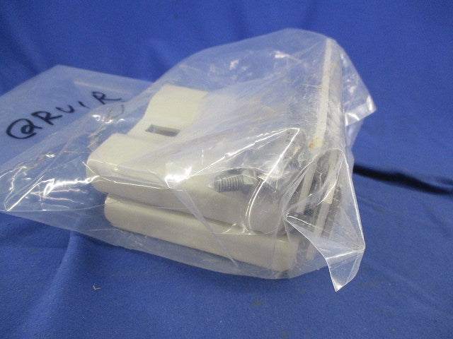 ケーブルラック 垂直支持金具(2組入) QRU1R