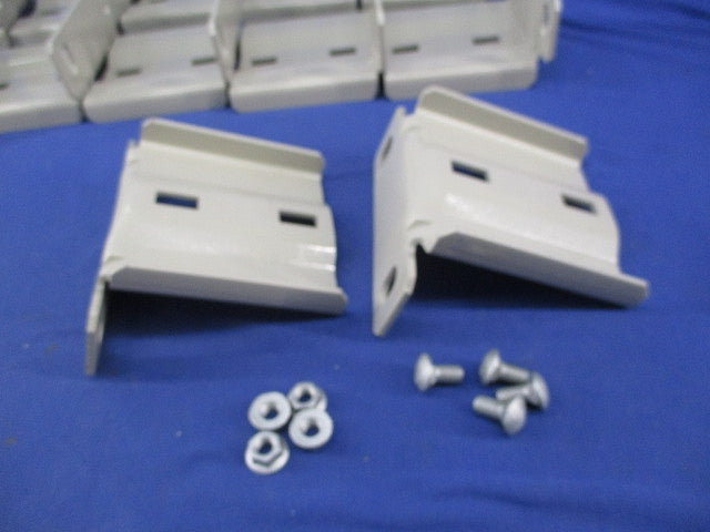 ケーブルラック 垂直支持金具(6対入) QRU1R
