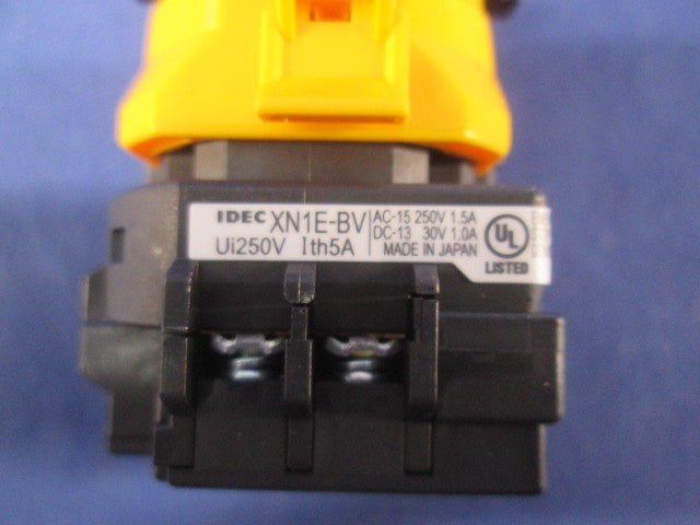 φ30 XNシリーズ 非常停止用押しボタンスイッチ XN1E-BV403MFR