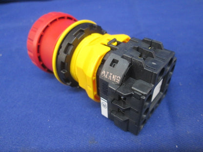 φ30 XNシリーズ 非常停止用押しボタンスイッチ XN1E-BV403MFR