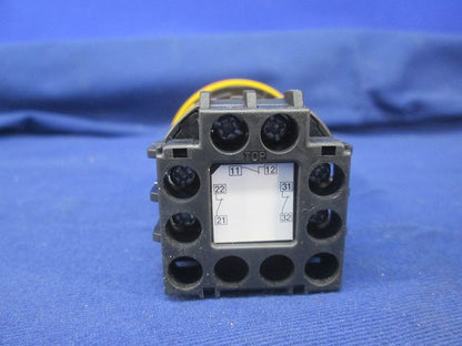 φ30 XNシリーズ 非常停止用押しボタンスイッチ XN1E-BV403MFR