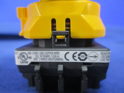 非常停止用押ボタンスイッチ XN4E-BL403MRH