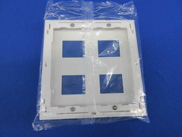 コンセントプレート4コ用(4個入)(ホワイト)(新品未開封) WTF8004