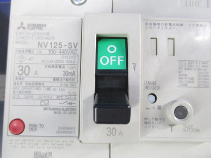 漏電ブレーカ 3P30A30ｍA アラームスイッチ付 NV125-SV3P30A