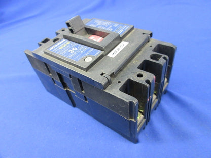 ノーヒューズ遮断器 WSシリーズ 高遮断容量形 NF50-HP 3P 30A(ジャンク品) NF50-HP