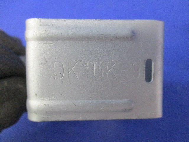 レースウェイ 開口上向き用器具取付金具(12個入) DK1UK9