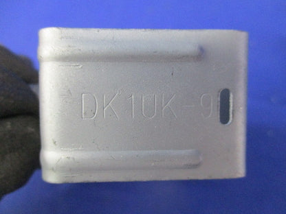 レースウェイ 開口上向き用器具取付金具(12個入) DK1UK9