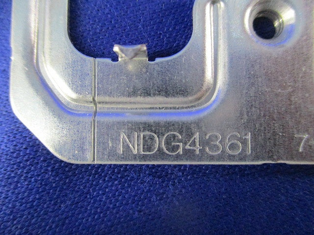 平形パネル押え金具(31個入)(ネジ不足有) NDG4361