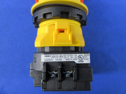 非常停止用押しボタンスイッチ XN1E-BV402MFRH