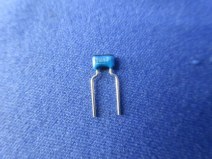 セラミックコンデンサ 100個入 FK26 C0G 1H 121J
