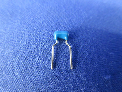 セラミックコンデンサ 100個入 FK26 C0G 1H 271J