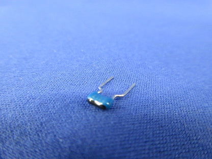 セラミックコンデンサ 10個入 FK26C0G1H221J-000