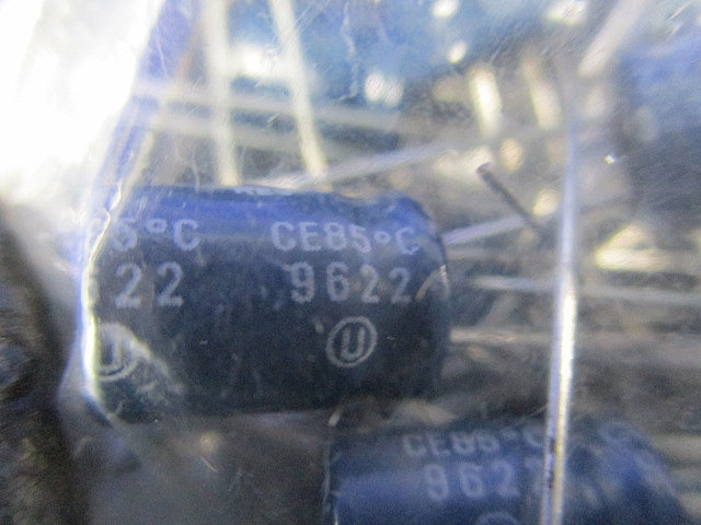 コンデンサ 200個入 RE3-16V471M