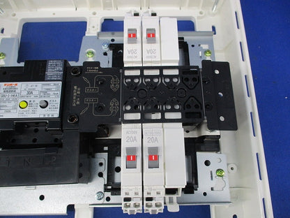 住宅用分電盤30A MAG33042M