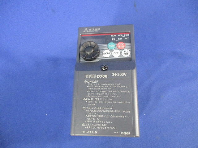 インバータ FR-D720-0.4K