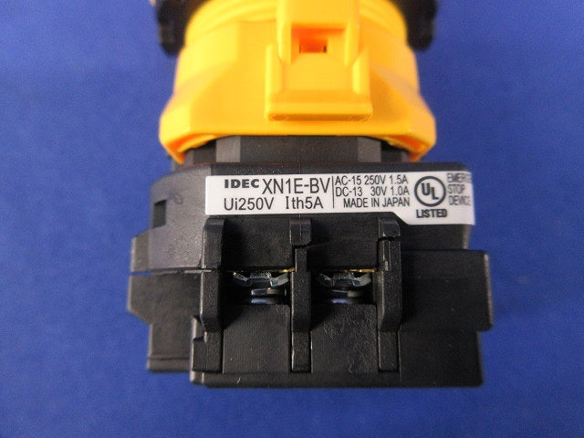 非常停止用押しボタンスイッチ XN1E-BV402MFRH