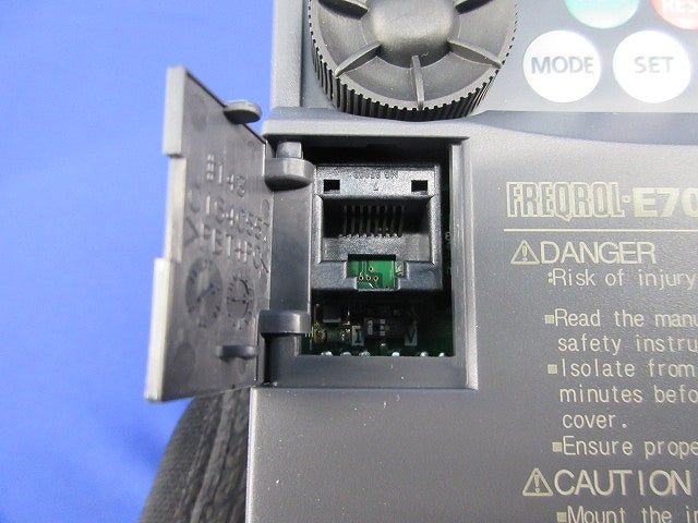 インバータ FR-E720-0.4K