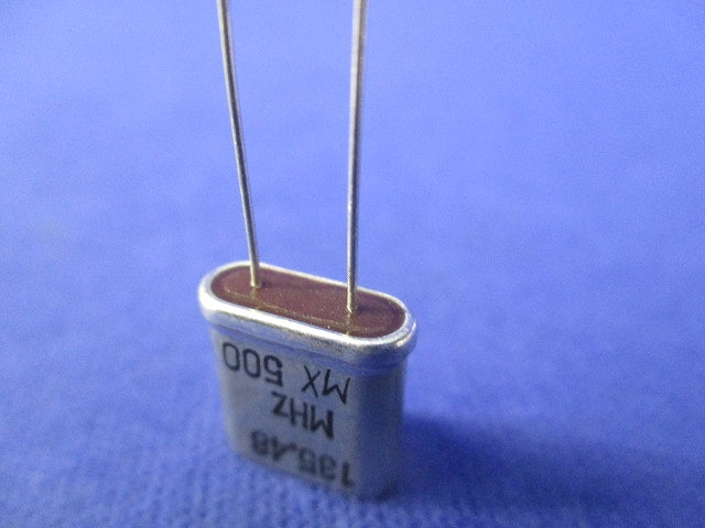 水晶振動子(クリスタル) 5個入 HC-18/T 135.48MHz