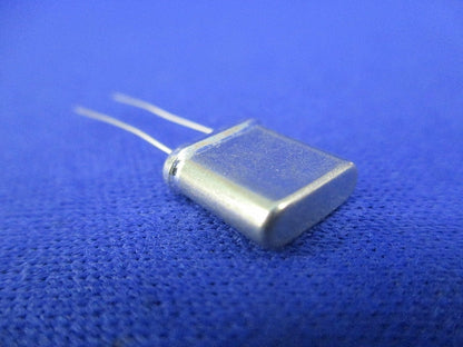水晶振動子(クリスタル) 6個入 HC-18/T 135.48MHz