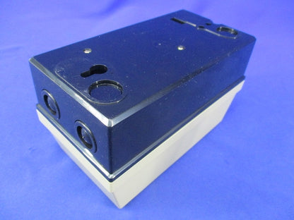 標準形電磁開閉器 (ケース付) MUF10-4H