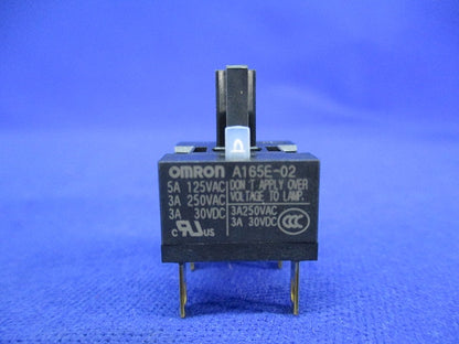 非常停止用押ボタンスイッチφ16 A165E-S-02